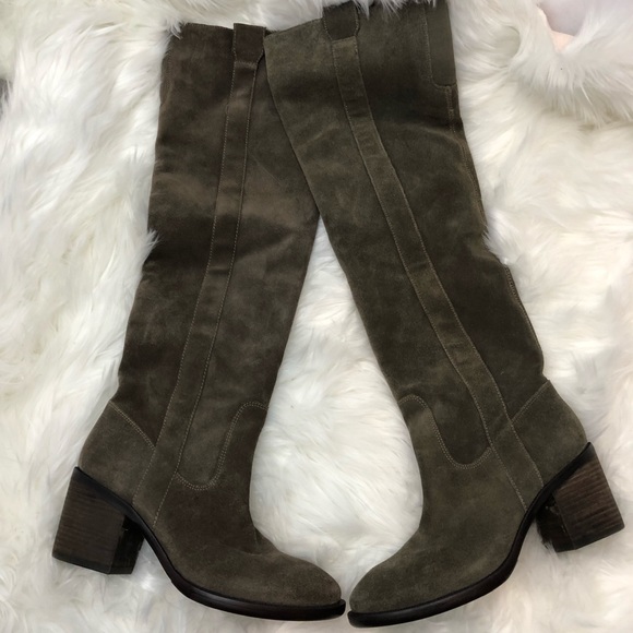 BCBG Shoes - BCBG Suede Knee High Heeled Boots 7.5 BCBG Shoes - BCBG Suede Knee High Heeled Boots 7.5